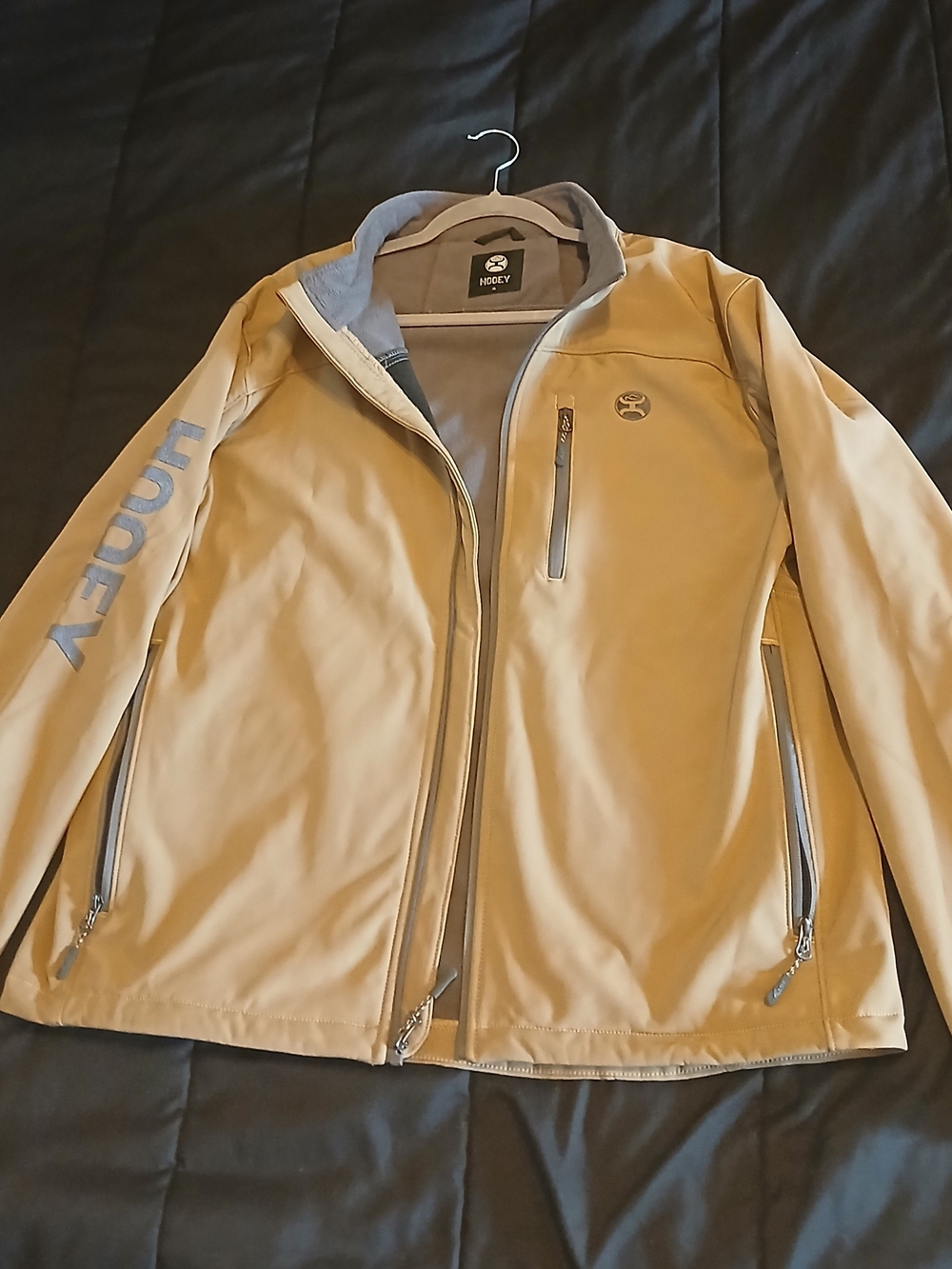 Hooey Men's Beige Softshell Jacket with Gray Accents